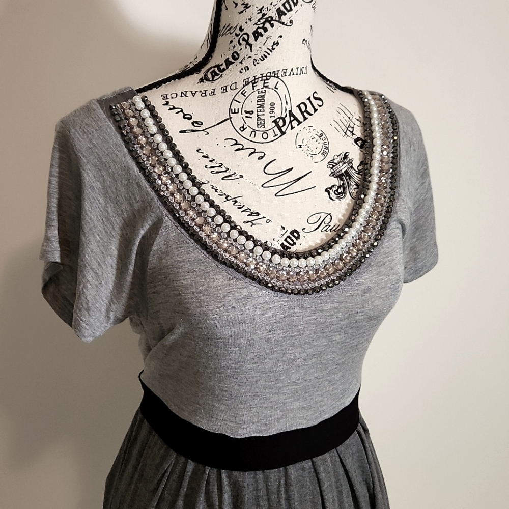 Tunic - Picture 2 of 3